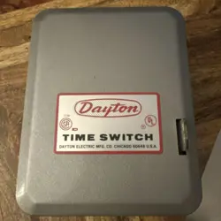 SWITCH CLOCK