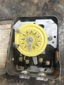 SWITCH 2E351