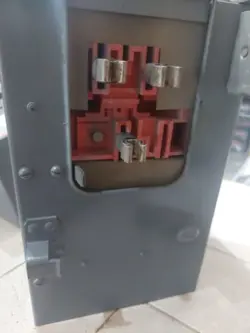 CIRCUIT BREAKER