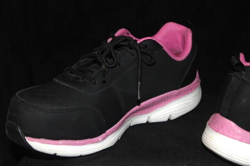 RESISTANT SNEAKERS