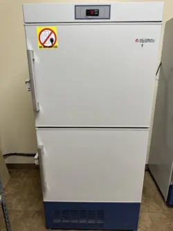 GLOBAL INDUSTRIAL UPRIGHT LABORATORY FREEZER, 17.3 CU.FT., 2 SOLID DOORS