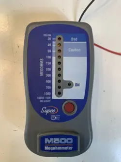 ELECTRONIC MEGOHMMETER