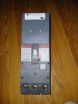GE SEPF250A200 200A 600V CIRCUIT BREAKER