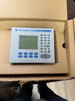 ALLEN-BRADLEY 2711P-K4M20A