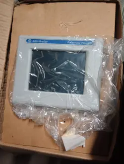 ALLEN BRADLEY PANELVIEW PLUS 600 2711P-UM002