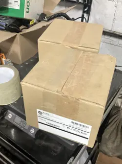 2 PIECES ALLEN-BRADLEY 1746-P2 POWER SUPPLY