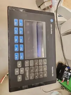 ALLEN BRADLEY 2711-B5A2 /F PANELVIEW 550 MONO TOUCH/KEY/DH-485 AC FRN 4.41