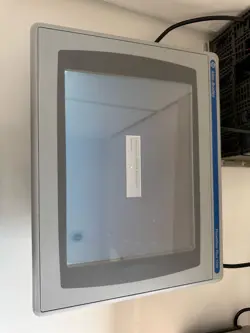 ALLEN BRADLEY 2711P-T12C15D2