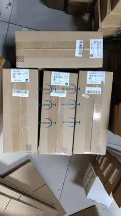 1PC NEW SEALED ALLEN-BRADLEY 2711R-T10T FREE SHIPPING