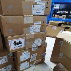 ALLEN-BRADLEY 2711P-T12W22D9P US