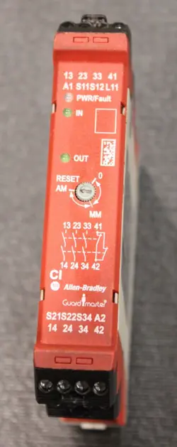 SAFETY RELAY MODULE