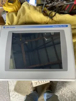 ALLEN BRADLEY PANELVIEW PLUS 1000 2711P-RDT10C SERIES B