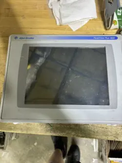 ASSEMBLED TERMINAL SCREEN