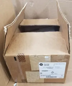 SURPLUS NEW ALLEN BRADLEY 2711P-T7C4D8 /A PANEL VIEW PLUS 700 COLOR/ TOUCH 512MB