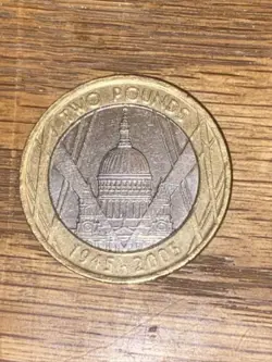 £2 TWO POUND COIN WW2 ST PAUL'S CATHEDRAL ANNIVERSARY 1945-2005 WORLD WAR II