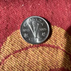 CANADIAN 5 CENT COIN NICKEL 1945-2005 WORLD WAR 2 VICTORY COIN CELEBRATING ANNIV