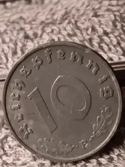 VINTAGE 1940  WW2 GERMAN 10 REICHSPFENNIG , HAS FLAWS
