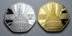 PAIR OF VE DAY 8TH MAY 1945 SILVER & GOLD COMMEMORATIVES. VICTORY IN EUROPE, WW2