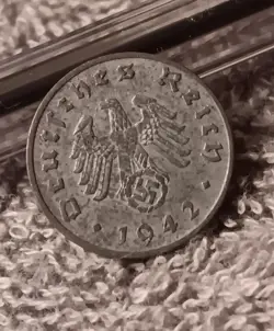 A 1942 F WORLD WAR 2  1 REICHSPFENNIG~ GERMANY, HAS OXIDATION  , SEE PHOTOS!!