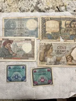 LOT OF 6 VINTAGE WW2 1940S FRANCE FRANCS BILLS  CIRCULATED VARIOUS DENOMINATIONS