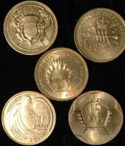 TWO POUND £2 1986 - 1996 EF-UNC UNITED NATIONS PEACE FOOTBALL CLAIM OF RIGHTS