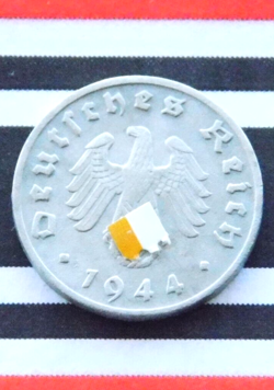 GERMAN COIN 1944 E 1 REICHSPFENNIG ZINC SWASTIKA 3RD REICH WW2 +RARE PFENNIG RPF