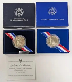 WORLD WAR 2 1991-1995 COMMEMORATIVE HALF DOLLAR & 1986 US LIBERTY HALF DOLLAR