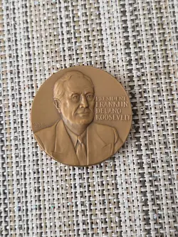 WWII WORLD WAR 2 FRANKLIN ROOSEVELT ATTACK ON PEARL HARBOR BRONZE MEDALLIC ART