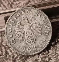 VINTAGE 1944 WORLD WAR 2  1 REICHSPFENNIG~ GERMANY, HAS FLAWS  , SEE PHOTOS!!