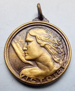 1940 - 1945 BELGIAN WW2 VICTORY PENDANT MEDAL / MEDAILLE GRIVEGNEE