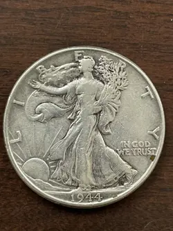 1944 WALKING LIBERTY HALF DOLLAR - 90% SILVER - WW2 COIN