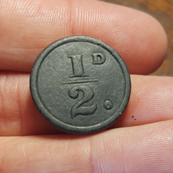 SCOTLAND C1940 WW2 GLASGOW TRAMWAYS CORPORATION TOKEN  D BAKELITE , 23MM