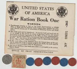 RARE OLD US WWII COLLECTIBLE WW2 RATION BOOK TOKEN STAMP COIN COLLECTION LOT Z2