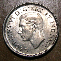 1943 CANADA 10 CENTS AU /UNC LUSTROUS ORIGINAL WW2 GEORGE VI SILVER DIME COIN