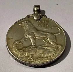 KING GEORGE VI WORLD WAR 2 MEDAL 35MM  FREE SHIPPING