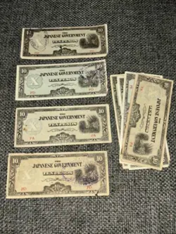 THE JAPANESE GOVERNMENT 10 PESOS PHILIPPINE INVASION CURRENCY WW2 - LOT OF 8