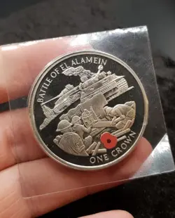 2004 GIBRALTAR BATTLE OF ALAMEIN ONE CROWN ENAMEL POPPY COIN - WW2 MEMORABILIA