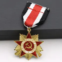 RED STAR PIN