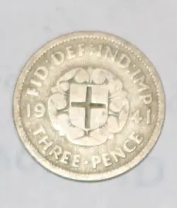 1941 GREAT BRITAIN THREE PENCE COIN  WW2