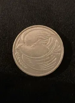 1995 £2 WW2 DOVE OF PEACE TWO POUND COIN CIRCULATED
