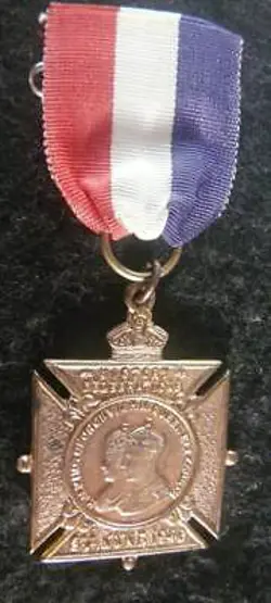 VINTAGE WW2 MEDALLION VICTORY DAY BOROUGH OF CROYDON