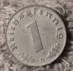 1940 WW2 1 PFENNIG OF GERMANY ,CIRCULATED HAS FLAWS