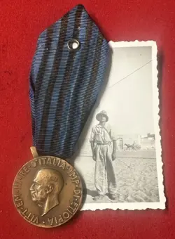 MEDAL AFRICA ORIENTAL