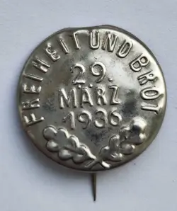 VINTAGE GERMAN BADGE 1936, REICHSTAG, THIRD REICH, WW2, RARE BADGE, COLLECTION.