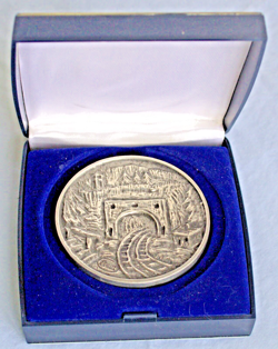 DORA-ELLRICH 1943-45 - WW2 GERMAN CONCENTRATION CAMP -SILVER COLOURED MEDALLION