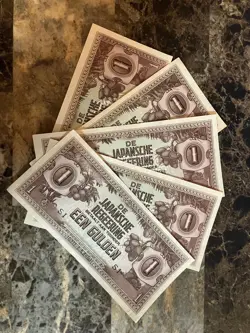 $14.99 FOR 5 BILLS---DE JAPANSCHE REGEERING EEN GULDEN-1942 INVASION MONEY WW2