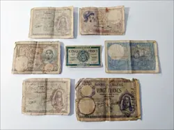 MONEY BANKNOTES CURRENCY