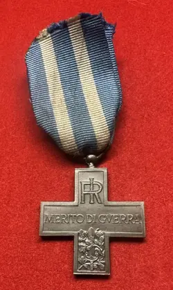 MILITARIA WW2 MEDAL CROSS TO THE MERIT OF WAR