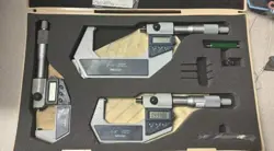 MITUTOYO DIGIMATIC MICROMETER SET 293-721-30 0-1 722 1-2 723 2-3 0-3 W/CASE 232A