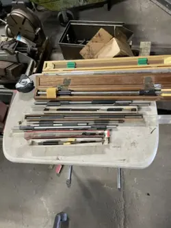 MITUTOYO AND STARRETT END MEASURING RODS.